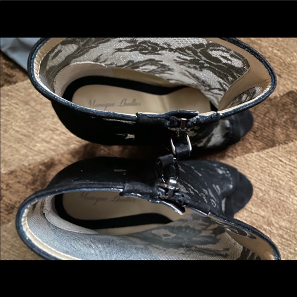 Monique Lhuillier Serena Lace Peep - Picture 4 of 8